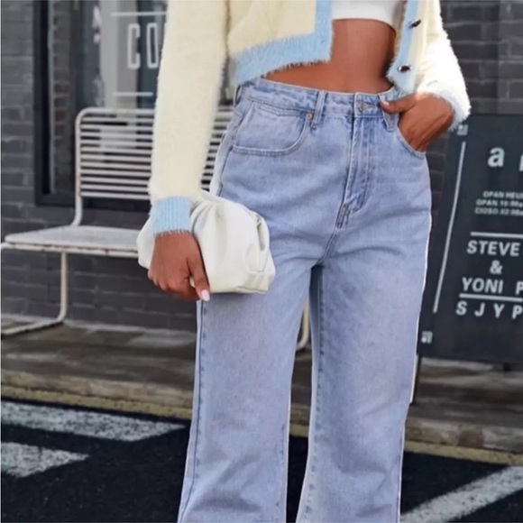 Understated Leather Ivory Crescent Clutch for Curateur - OS - Picture 10 of 13